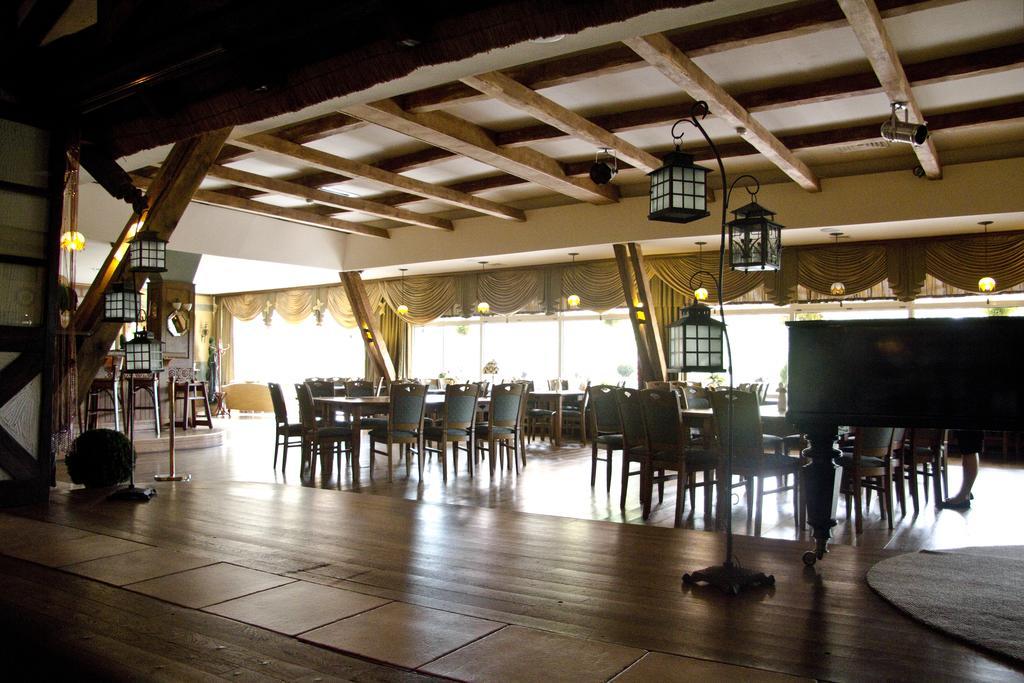 Hotel Niedzwiadek Wdzydze Kiszewskie Εξωτερικό φωτογραφία