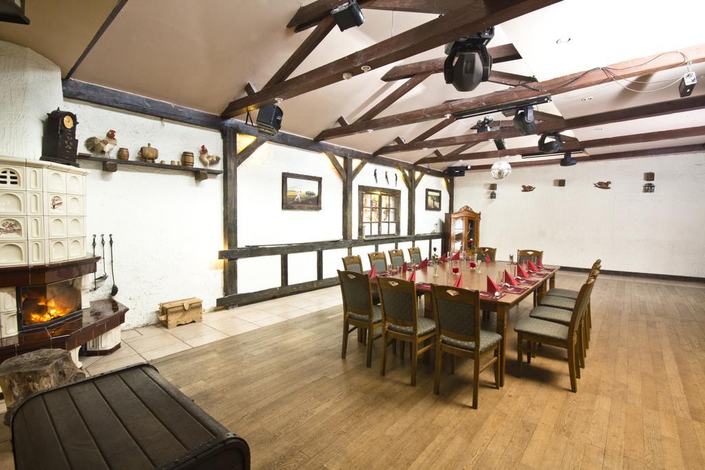 Hotel Niedzwiadek Wdzydze Kiszewskie Εξωτερικό φωτογραφία