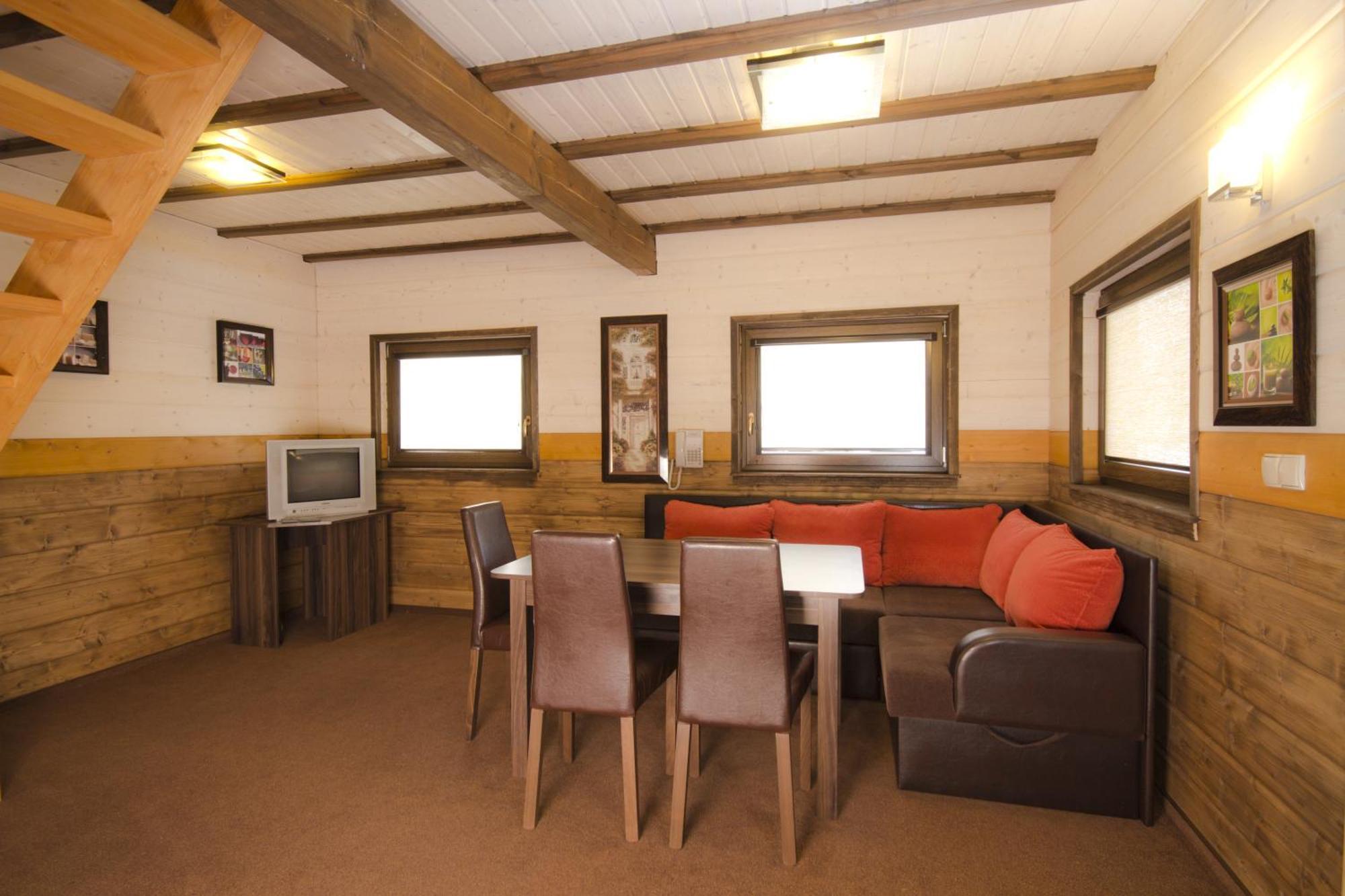 Hotel Niedzwiadek Wdzydze Kiszewskie Δωμάτιο φωτογραφία