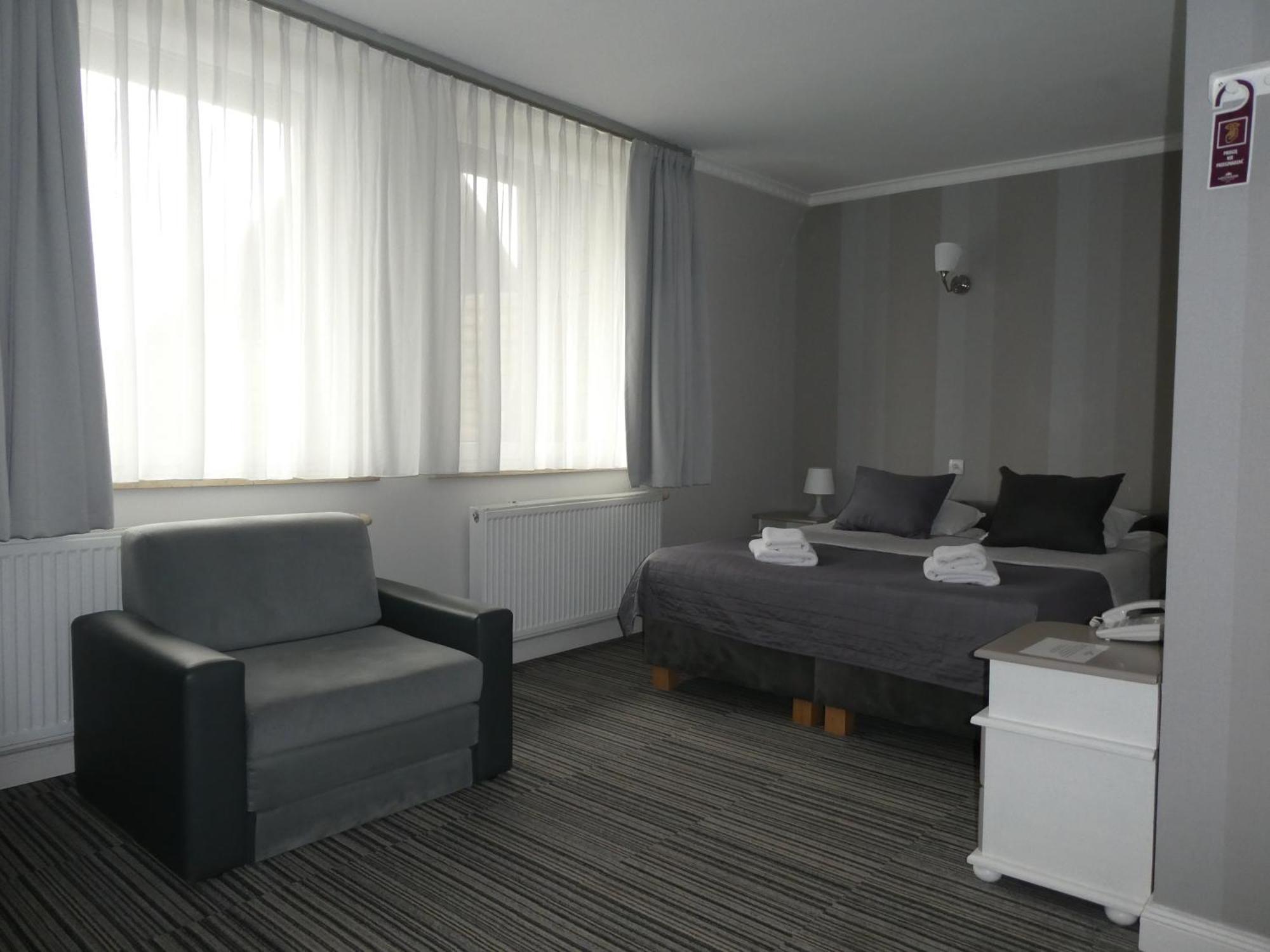 Hotel Niedzwiadek Wdzydze Kiszewskie Εξωτερικό φωτογραφία