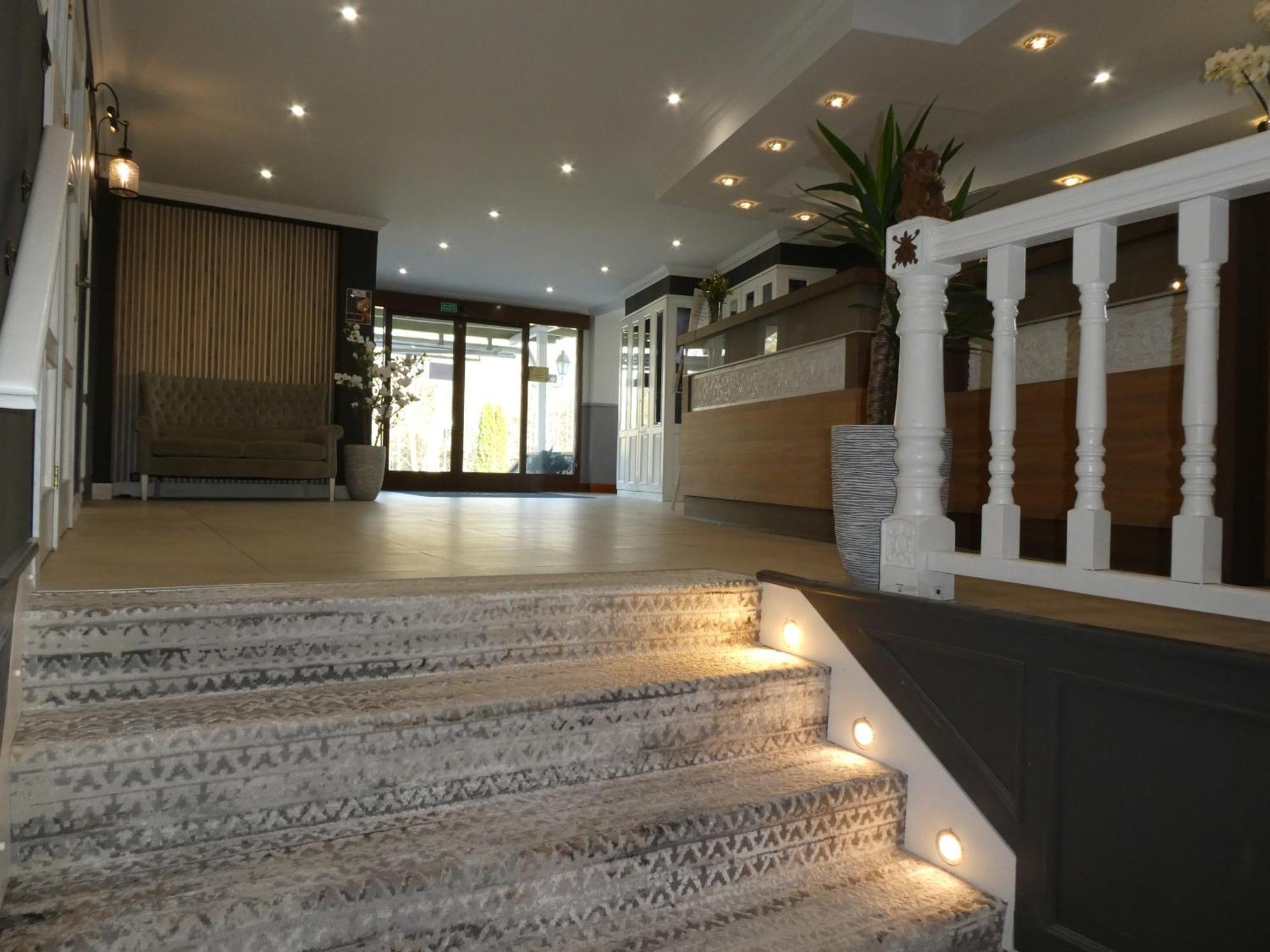 Hotel Niedzwiadek Wdzydze Kiszewskie Εξωτερικό φωτογραφία