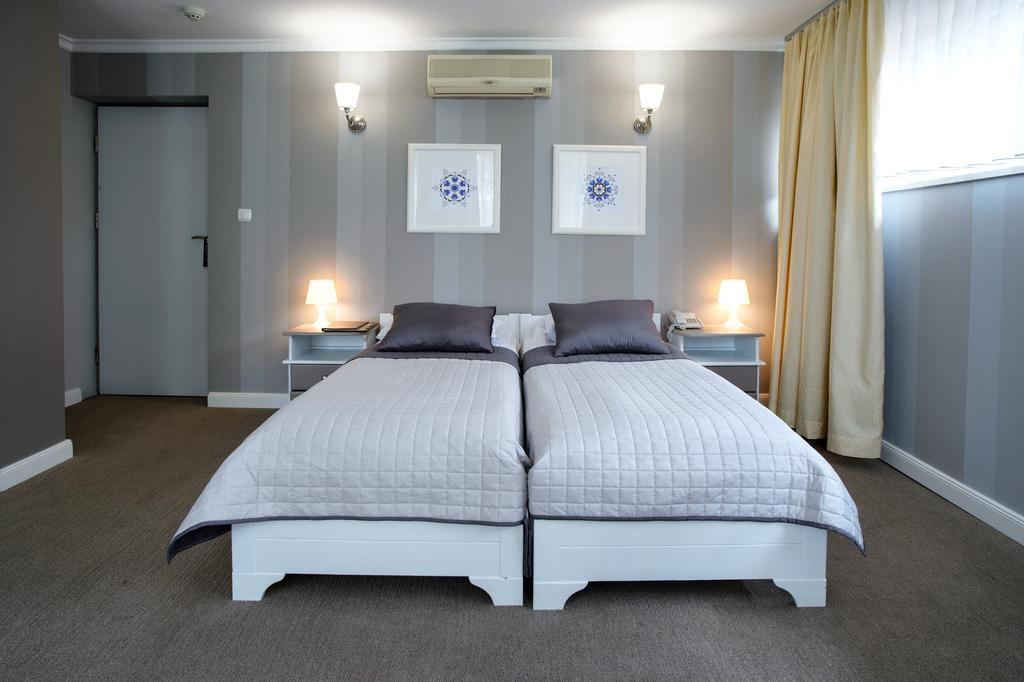 Hotel Niedzwiadek Wdzydze Kiszewskie Εξωτερικό φωτογραφία